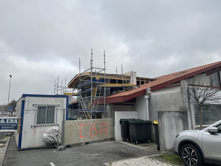 Chantier d'extension d'un ERP, Pays Basque 